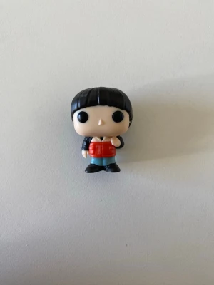 Stranger things kinder joy Will - Stranger things kinder joy Will. Man får inte med någon choklad. Figuren är i nyskick.