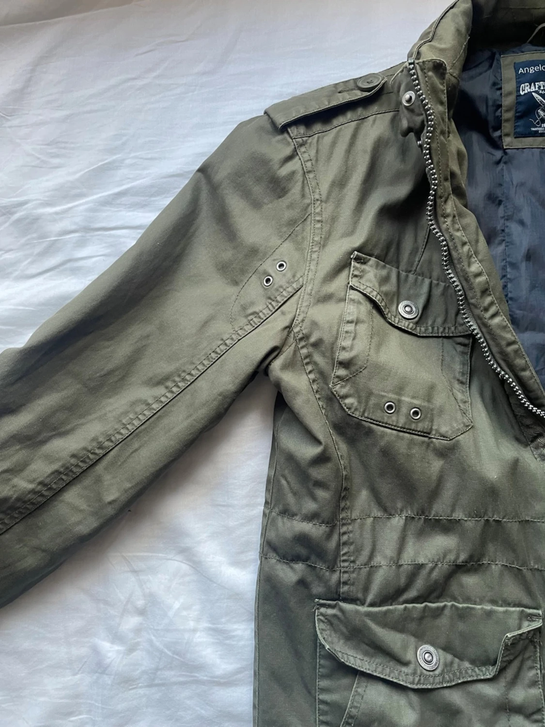 Olivgrön vindjacka från Crafted Goods - 2