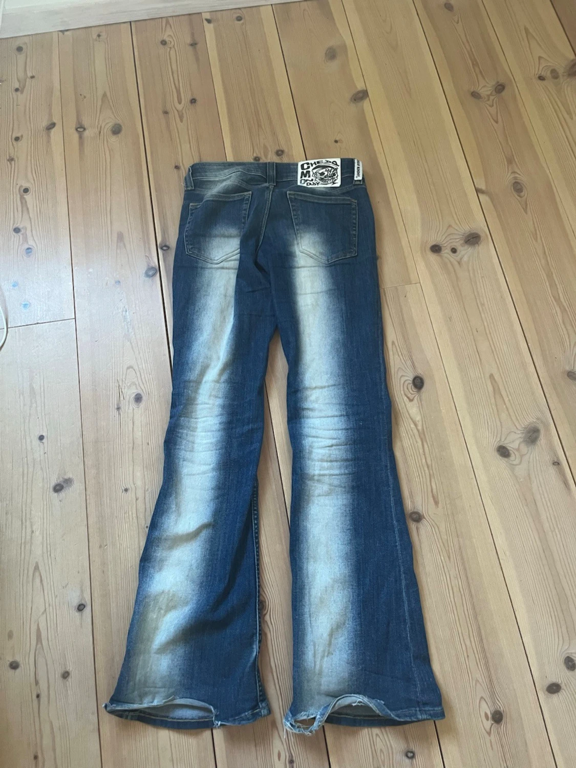 Blå bootcut jeans från Cheap Monday - 3