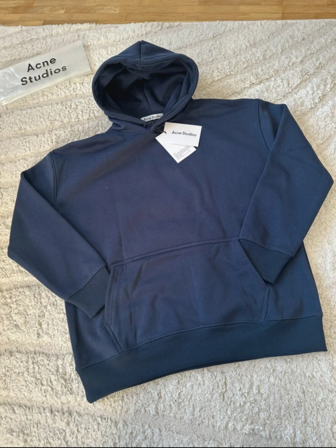 Mörkblå hoodie från Acne Studios - 1