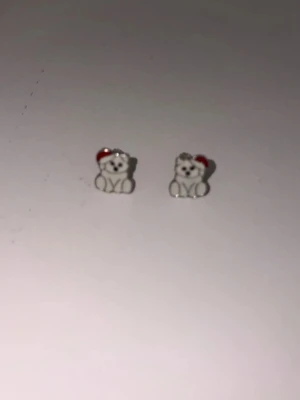 Nya örhängen från ur och penn - Aldrig andvända