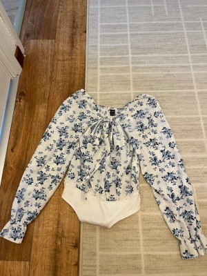 Toppar   - Några är ej använda, säljs tillsammans för 150kr