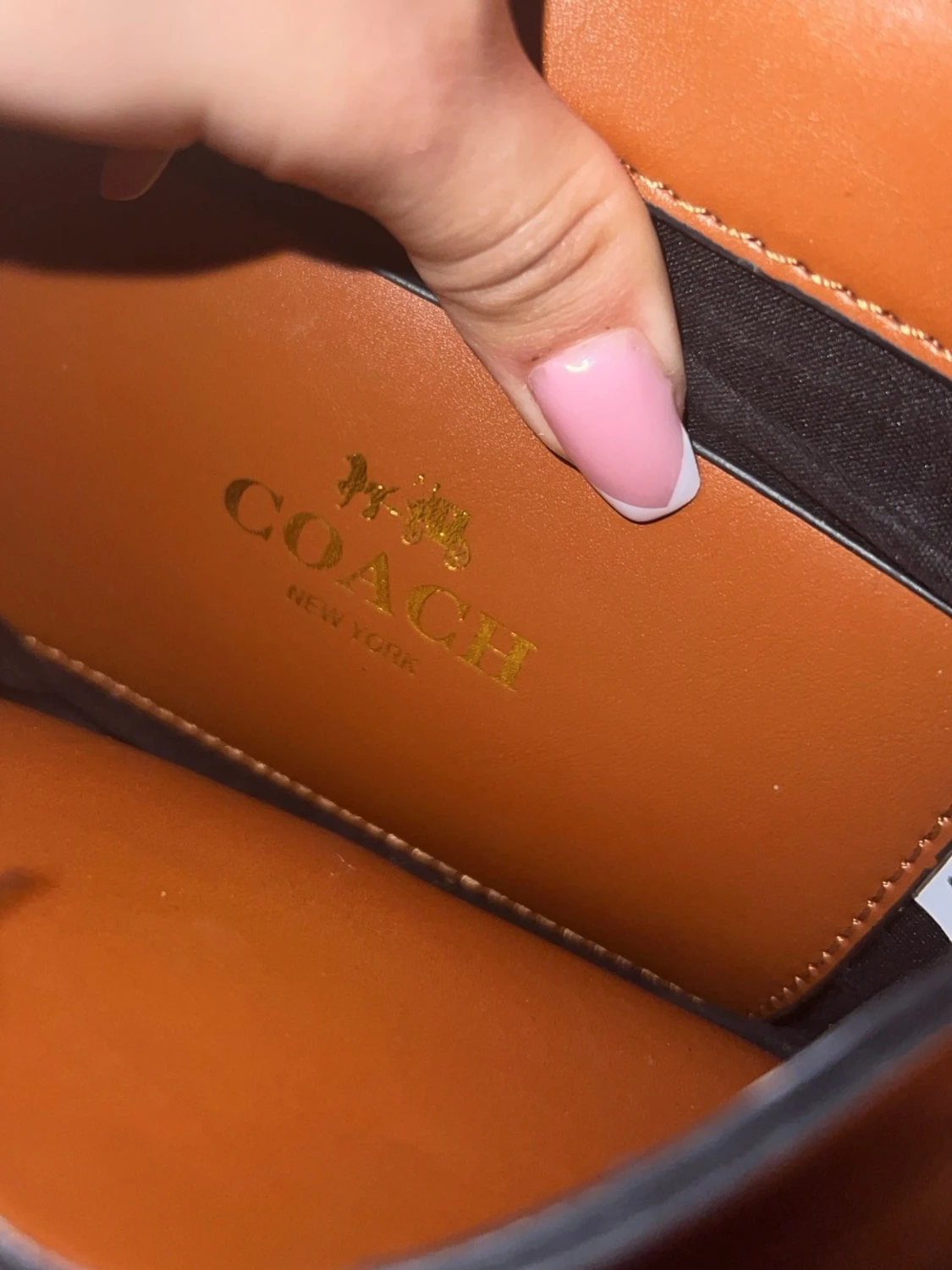 Beige handväska från Coach - 2