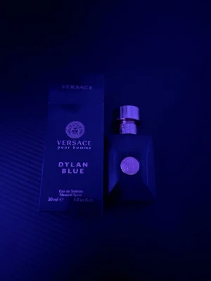Versace Dylan Blue pour Homme 30ml - 25 ml kvar i den