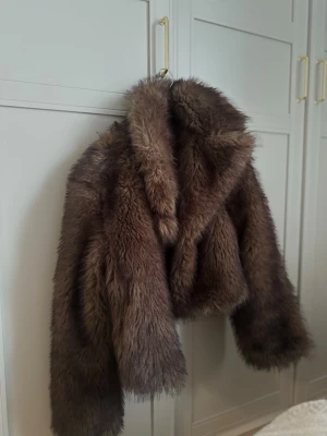 Pälsjacka - River Island  - Jätte snygg pälsjacka, knappt använd. 