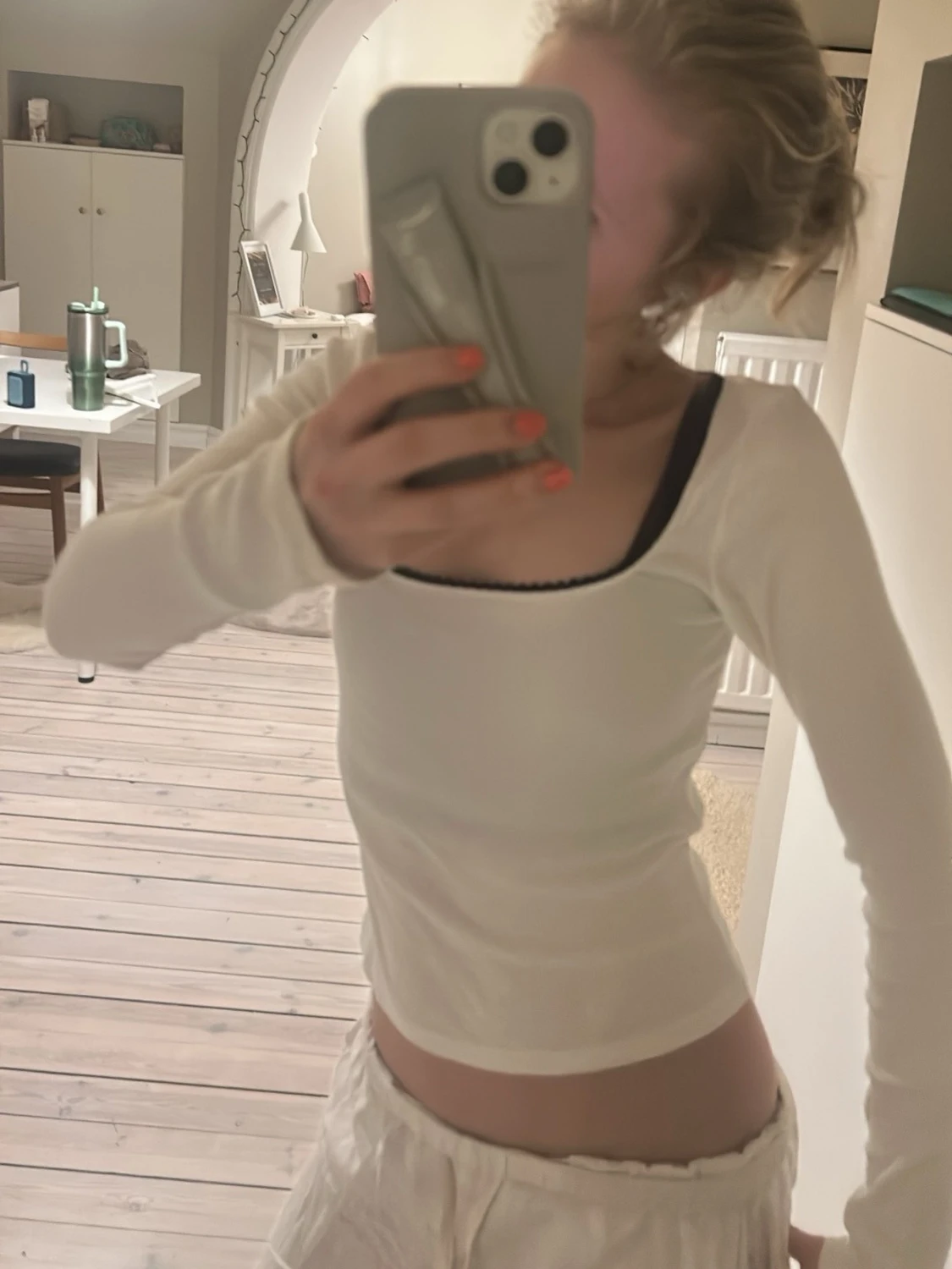 Vit ribbad långärmad topp - 1