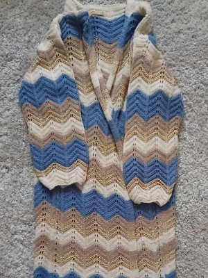 Stickad kofta - Stickad mysig långkoftai fint skick  S/M 