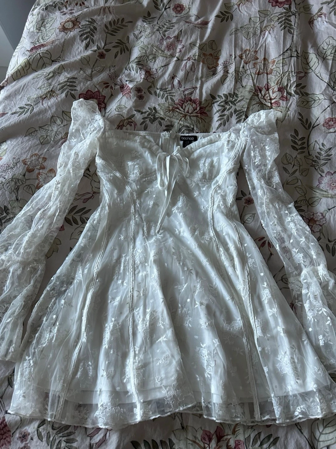 Vit spetsklänning  - 1