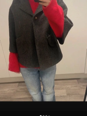 Zara kappa/ poncho  - Snygg kappa/ poncho från barn avdelningen men sitter som S-xs. Nyskick💕