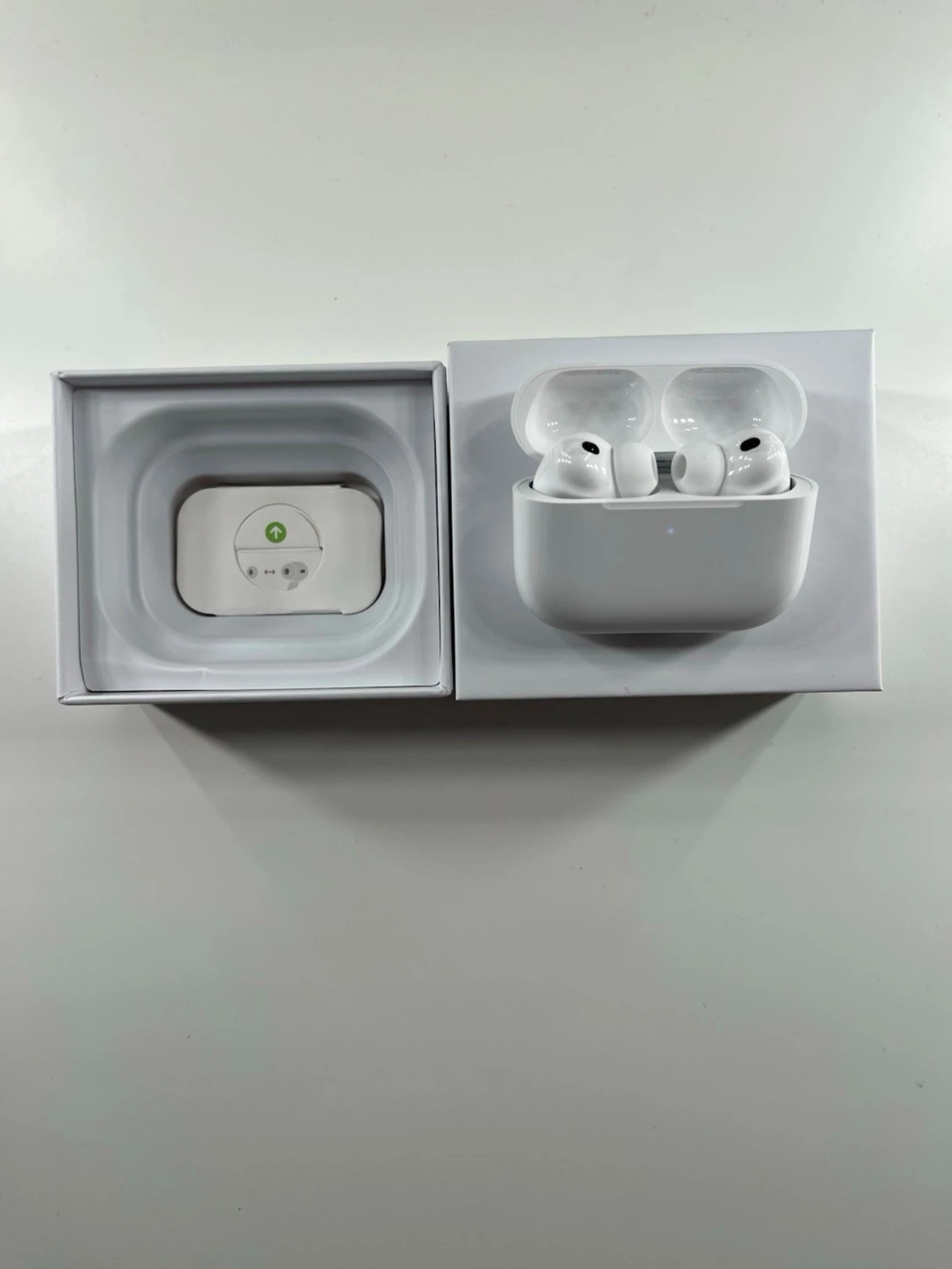 Apple AirPods Pro 3 - 2