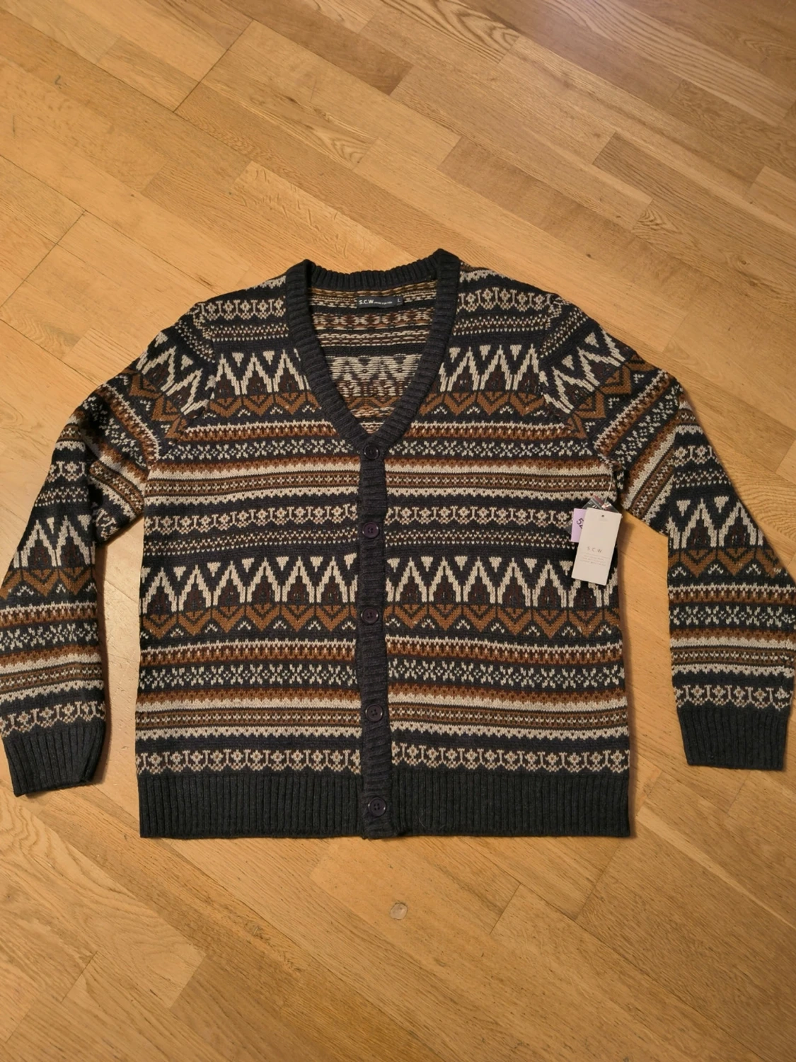 Mönstrad kofta  - 1