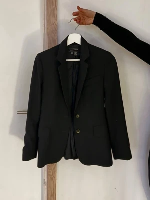 Zara kavaj - Kavaj från Zara, säljer även matchande kostymbyxorna som jag köpte som ett set🤩