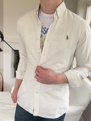 Ralph lauren skjorta - small slim fit, modell 182cm, 72kg