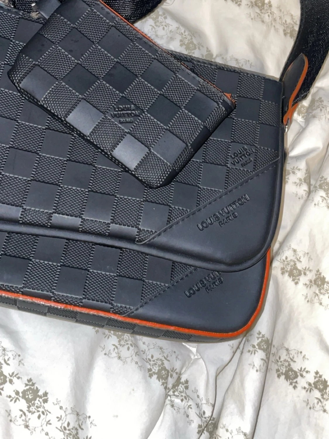  svart rutmönster axelväska - 1