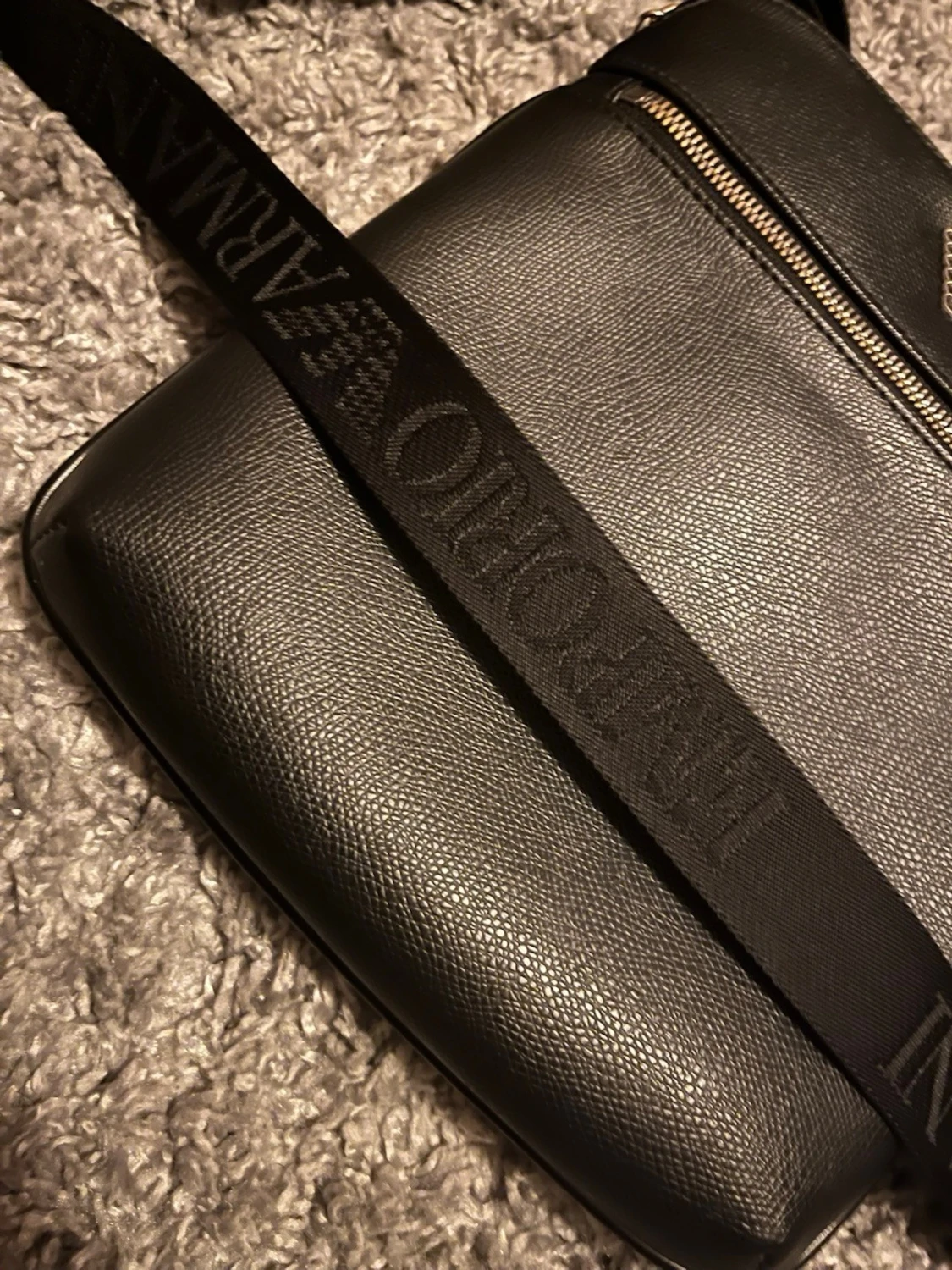 Svart axelväska från Emporio Armani - 3