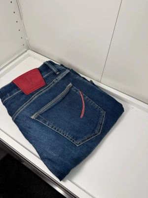 Handpicked jeans - Ett par riktigt schyssta jeans från handpicked. Bra skick. Storlek 34