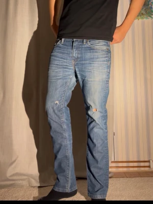 Archive Levis 511 33/34 - Säljer nu dessa galet feta jeansen från Levis storlek 33/34 Modellen är 188cm och väger 78kg  Total längd: 100 Benöppning: 20 Midja: 42  Priset kan som alltid diskuteras, hör av er vid minsta fundering! Mvh Charlie