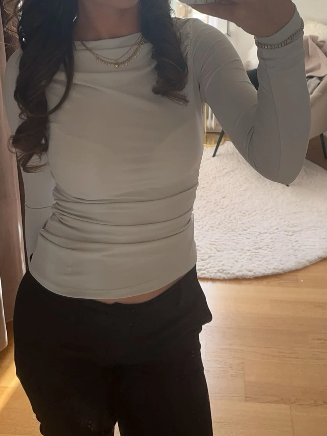 Ljus långärmad topp