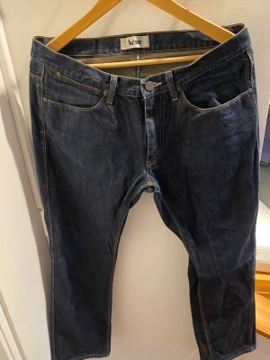 Acne Studios - Max Raw Jeans ( 33/32 ) - Jeans från Acne Studios som är helt nya. Priset är extremt bra redan, så går ej ned mycket!   Hör av dig i DM så hjälper jag dig där :)