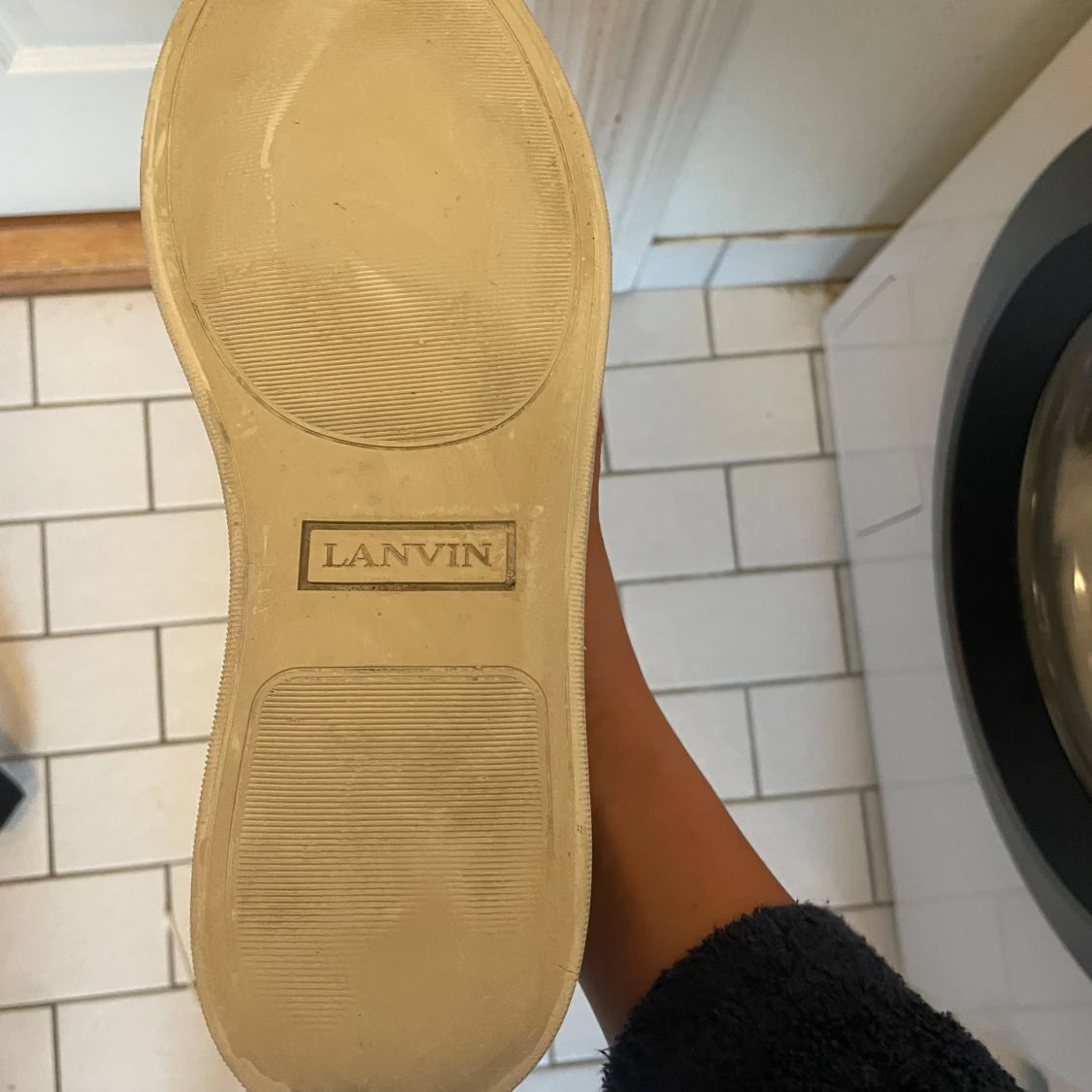 Bruna sneakers från Lanvin - 2