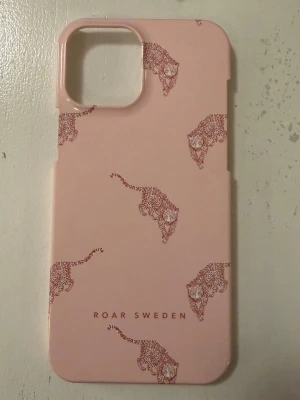 Roar Sweden skal iphone 14 pro max - Köpte fel modell, därav helt ny 🩷