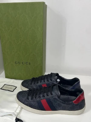 Gucci ace  sneakers - Snygga ace sneakers från Gucci utan box pris går att diskutera vid snabb affär