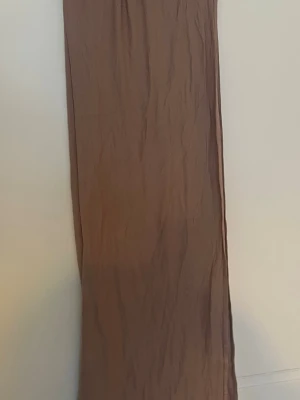 Ljus Brun sjal  - Säljer denna ljus bruna jearsy sjalen🤎