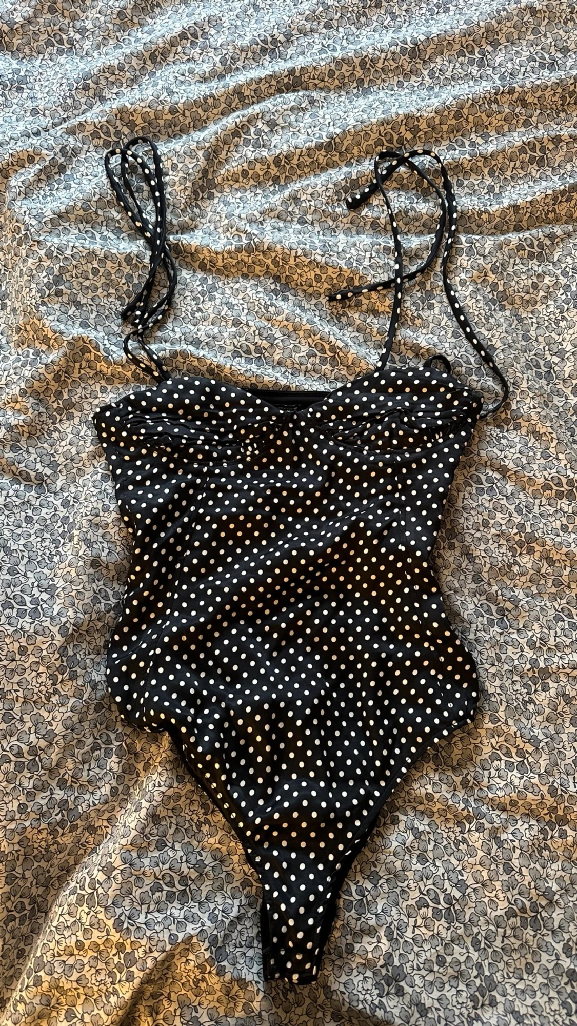 Populär Prickig body från zara