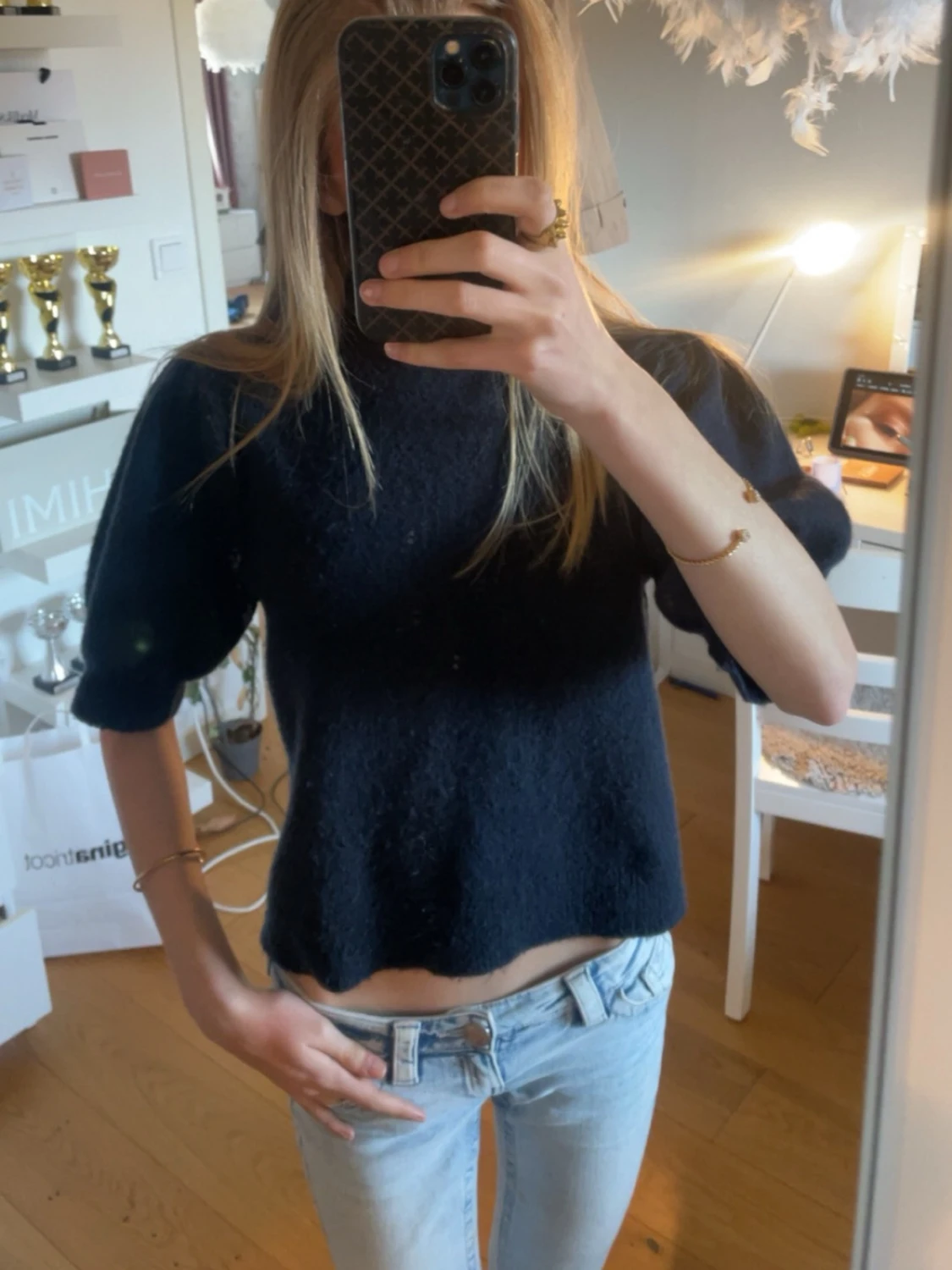 Mörkblå stickad topp