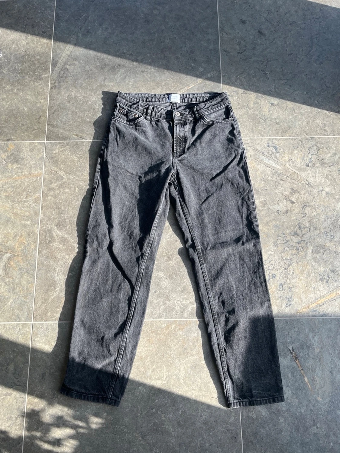 Svarta jeans