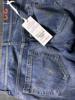 Dondup George slim fit jeans  - Nya | Size 32  | fraktar spårbart inom 24 timmar |  för att köpa klicka ” köp nu” | vid frågor skriv ett meddelande |