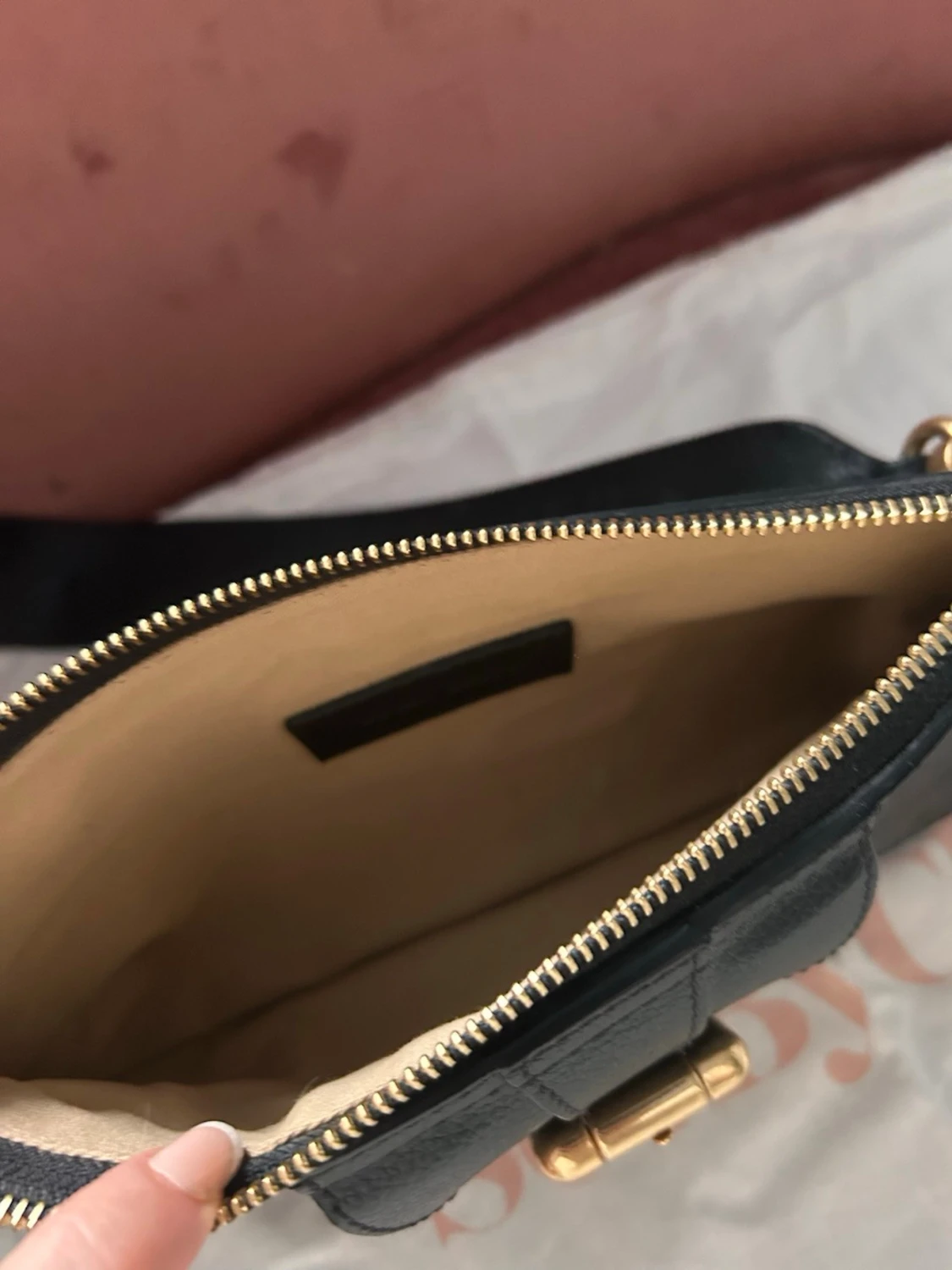 Svart axelremsväska från See By Chloé - 5