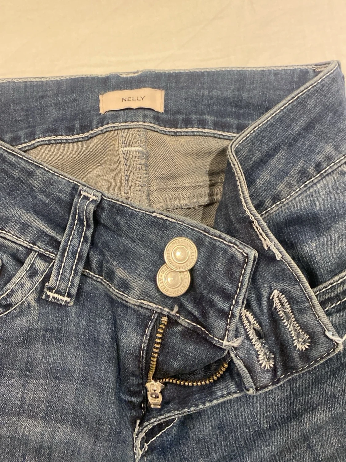 Blå bootcut jeans från Nelly - 1