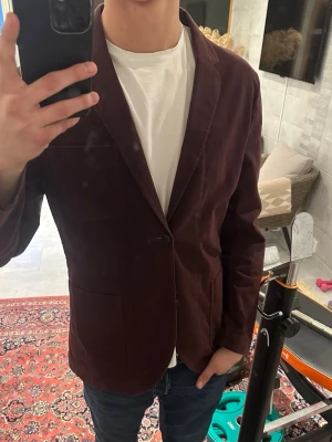 Tiger of Sweden kavaj  - Söjer denna snygga kavaj, i storlek 48, nypris ligger på några tusenlappar säljer för 700kr