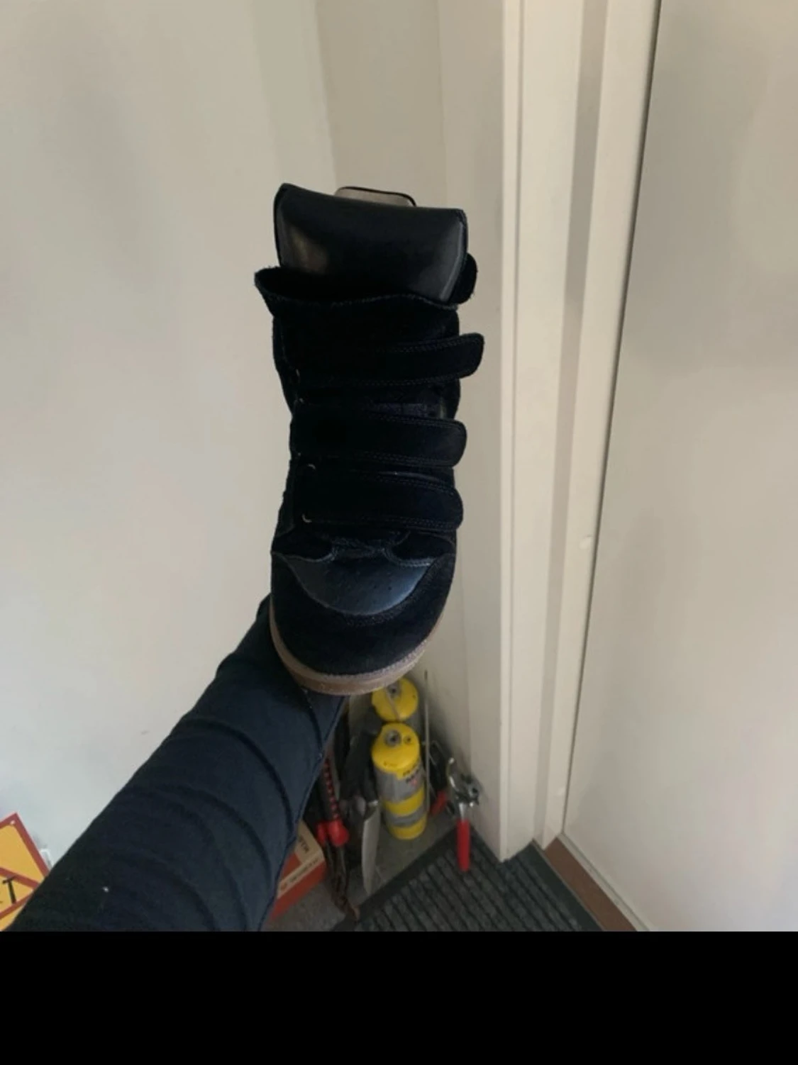 Isabel Marant svarta sneakers med kardborre - 2