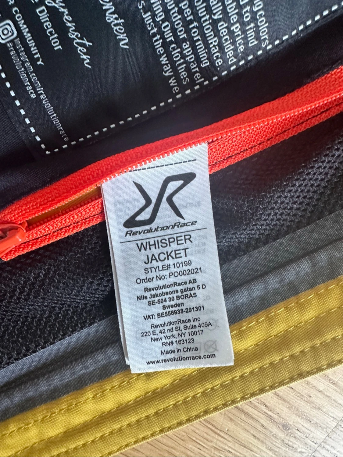 Gul vindjacka från Revolutionrace  - 4