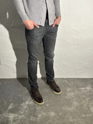 Jacob Cohën 622 comfort  - Ett par sjukt snygga jeans från Jacob Cohën i storlek W35 i modellen 622 comfort