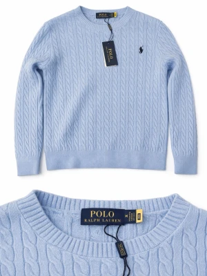 Ljusblå kabelstickad tröja Polo Ralph Lauren - Säljer en jättefinlstickad tröja från Polo Ralph Lauren i ljusblå färg. Perfekt till både vardag och mer uppklätt.  ✔️ Storlek: M men sitter mycket mer som S ✔️ Skick: Ny med tags ✔️ Slimfit  Superfin nu till våren eller som lager på lager under jacka