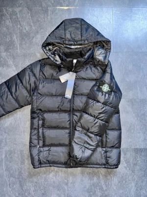 Stone Island jacka - Jätte snygg och bra passform fraktas samma dag 