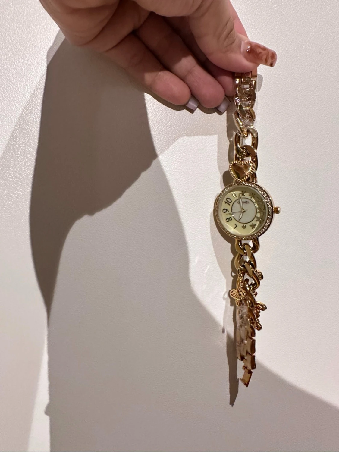 Wrist watch with tassels  - 2