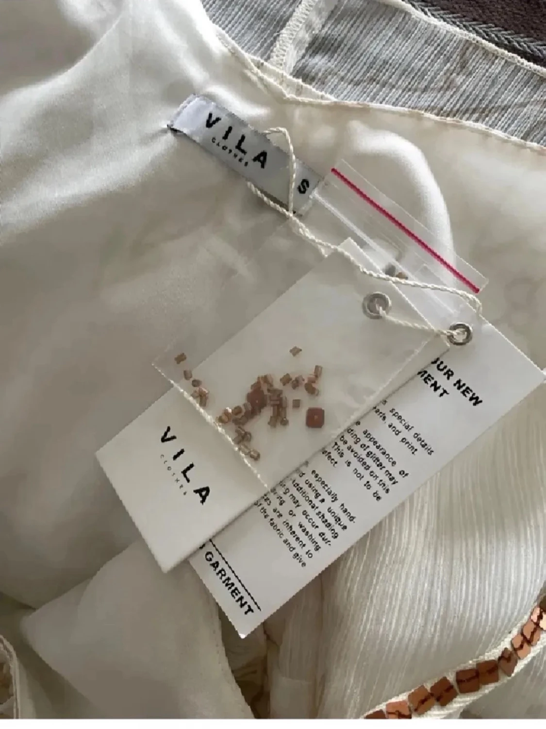 Linne  volanglinne med paljettdetalj - 3