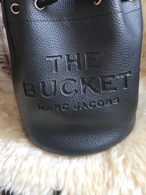 Bucketbag  - En Bucketbag i fint skick. Inga märken eller dylikt 