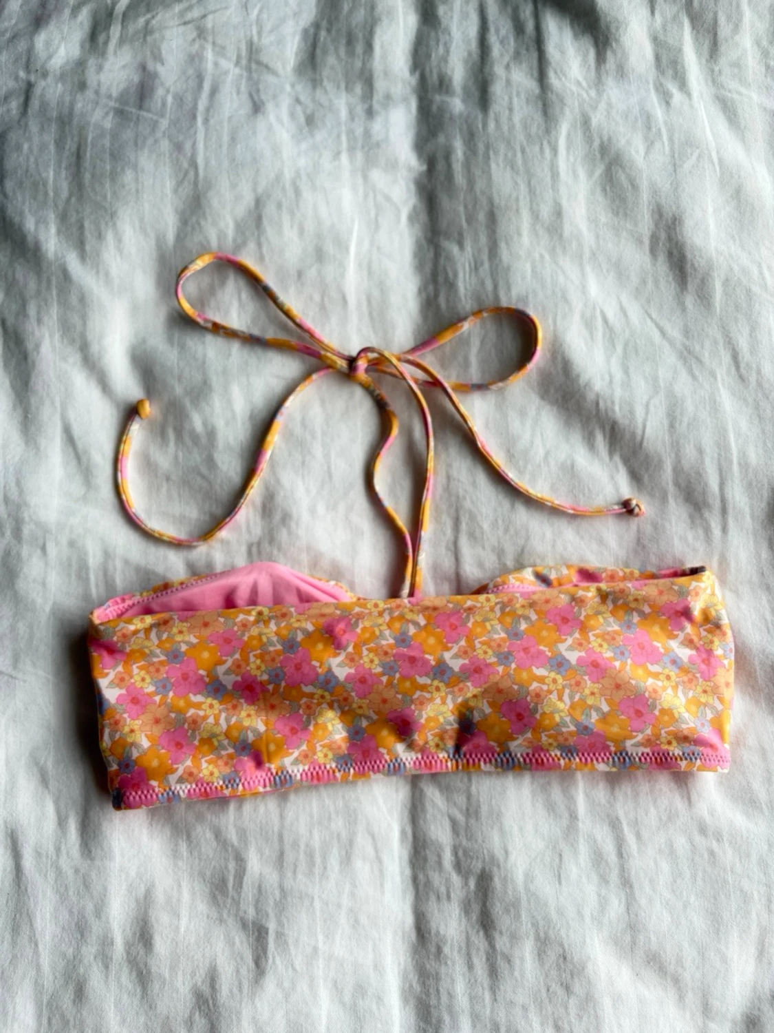 Blommig bandeau bikiniöverdel rosa/gul - 1