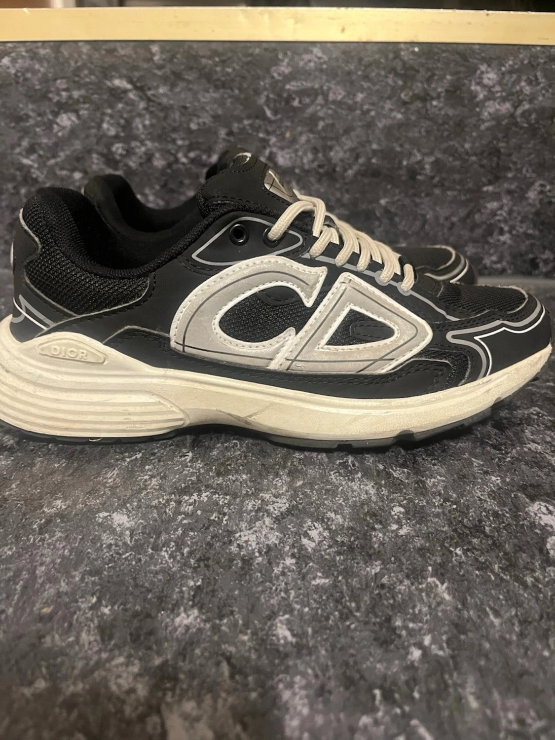 Svarta Dior sneakers med vita detaljer - 2