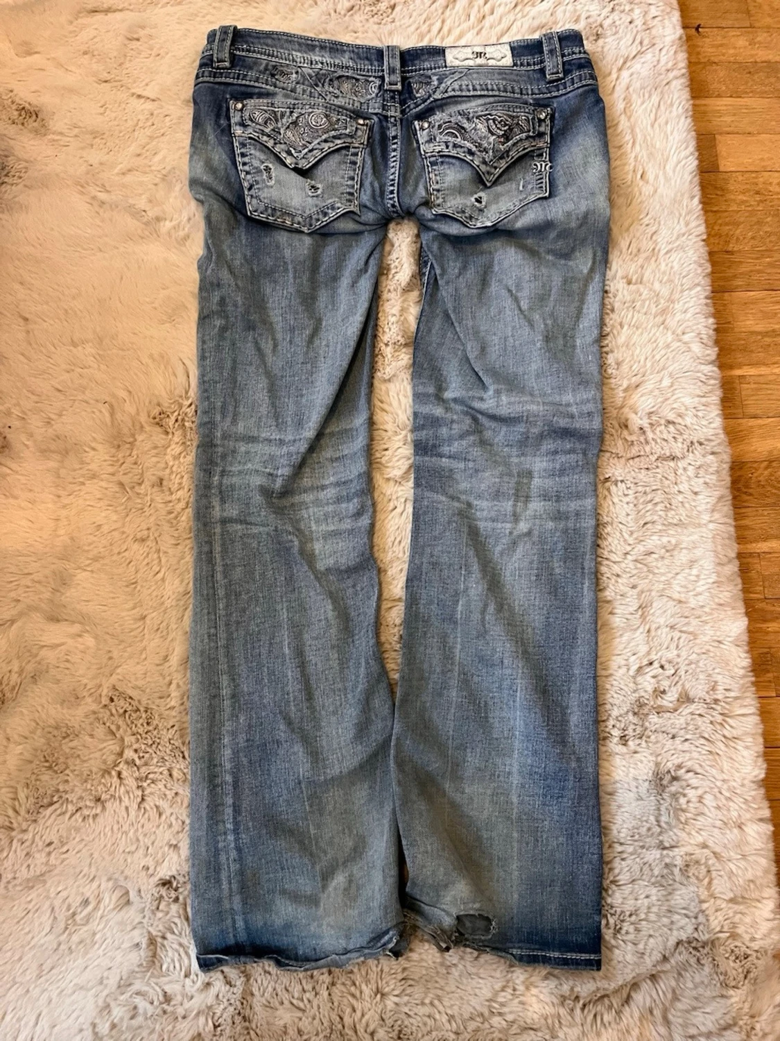 Bootcut Miss Me jeans  - 93