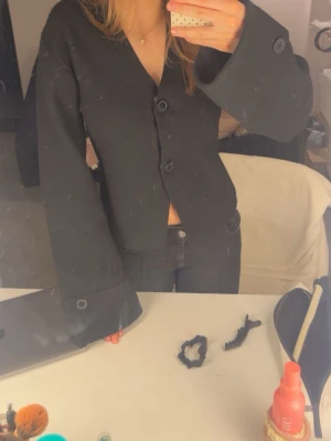 Svart kofta från Gina - Super fin kofta från Gina, nästan oanvänd💕