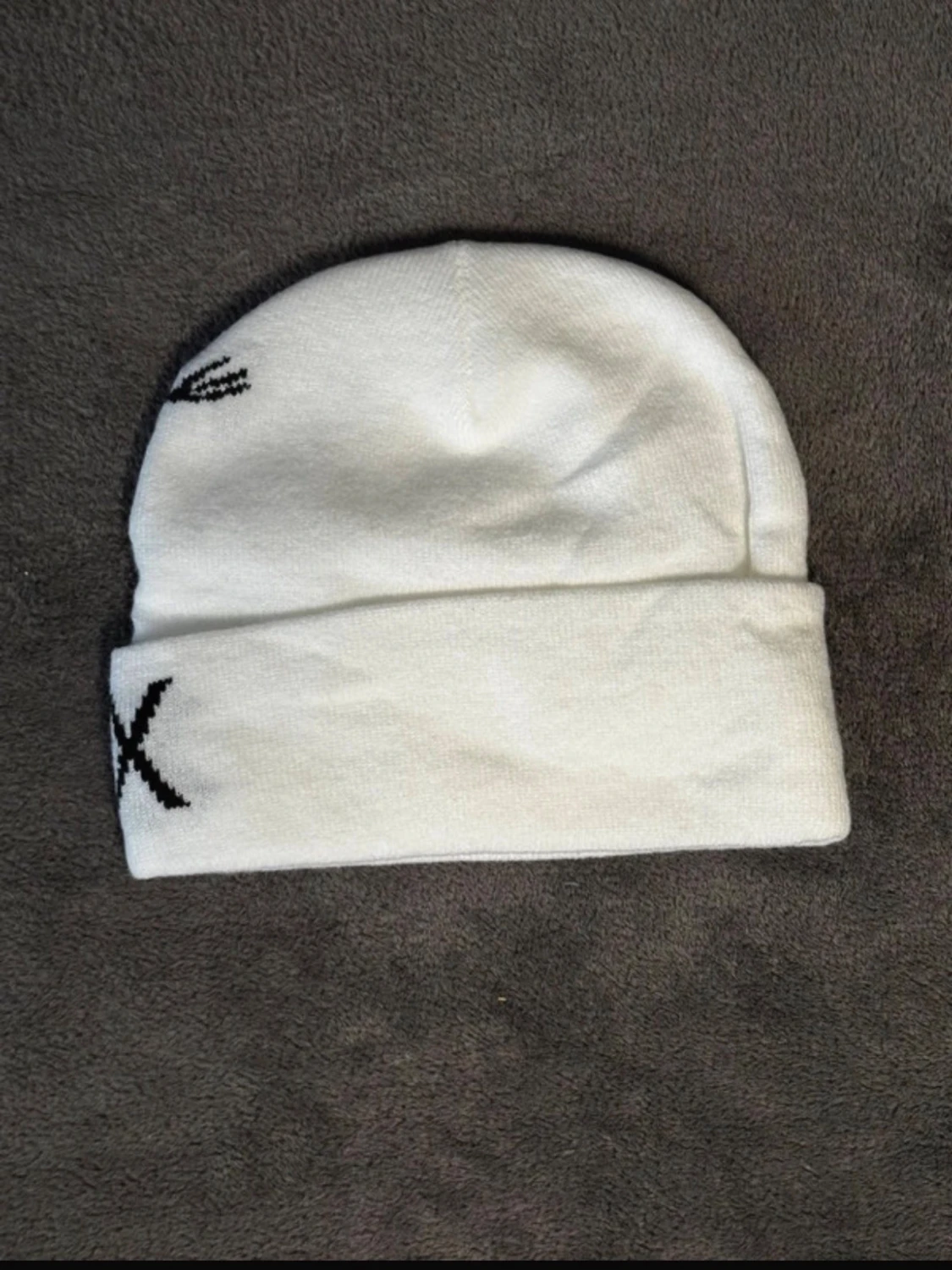 Vit mössa från Arc'teryx - 4