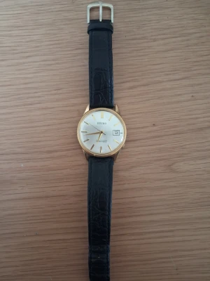 Vintage Seiko Sportsmatic  - Säljer en Vintage Seiko 1540D Sportsmatic från 1960 36.5mm . Klockan är I jättebra skick för sitt ålder funkar och håller tiden utan problem. Priset kan diskuteras vid snabb affär 