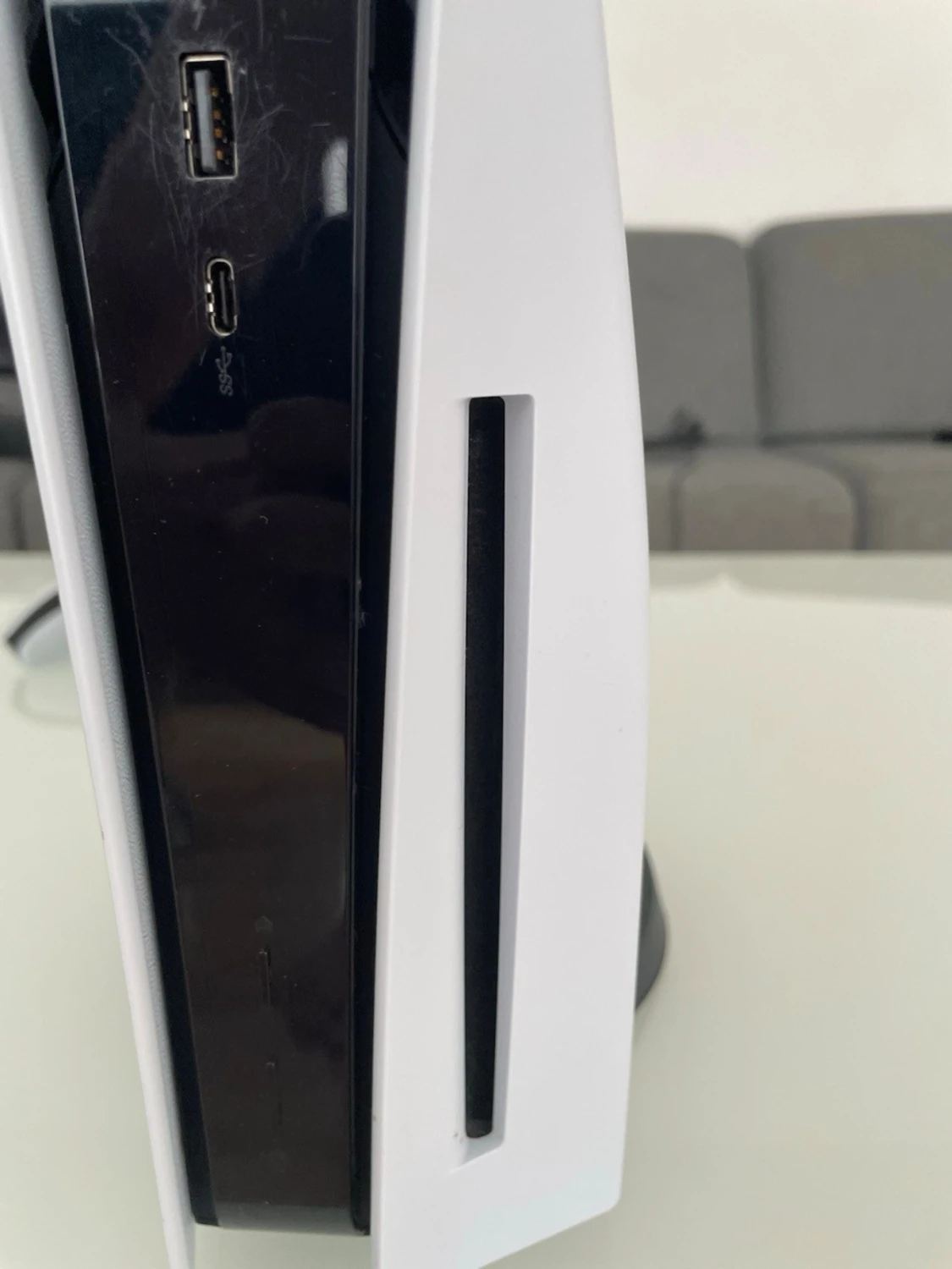PlayStation 5 med handkontroll - 3