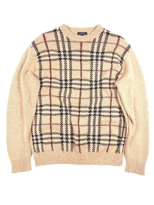 Burberry Check Knitted Sweatshirt - •The Sweatshirt has been gently used and is in very good condition • Size: L •Color: Burberry Check • Retail price: 4500Sek •Pit to Pit: 57,5cm Length: 74cm